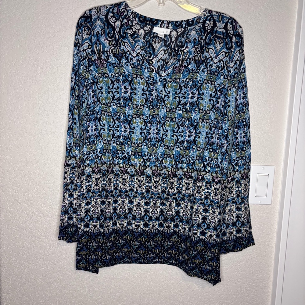 J. Jill Blue‎ Graphic 3/4 Sleeve Blouse with V NeckCollar, boho